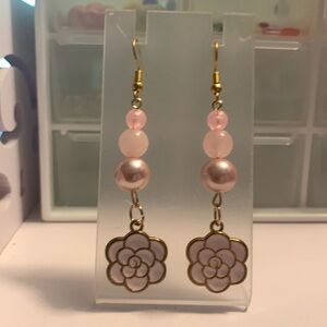 Pink flower 🌸 handmade earrings